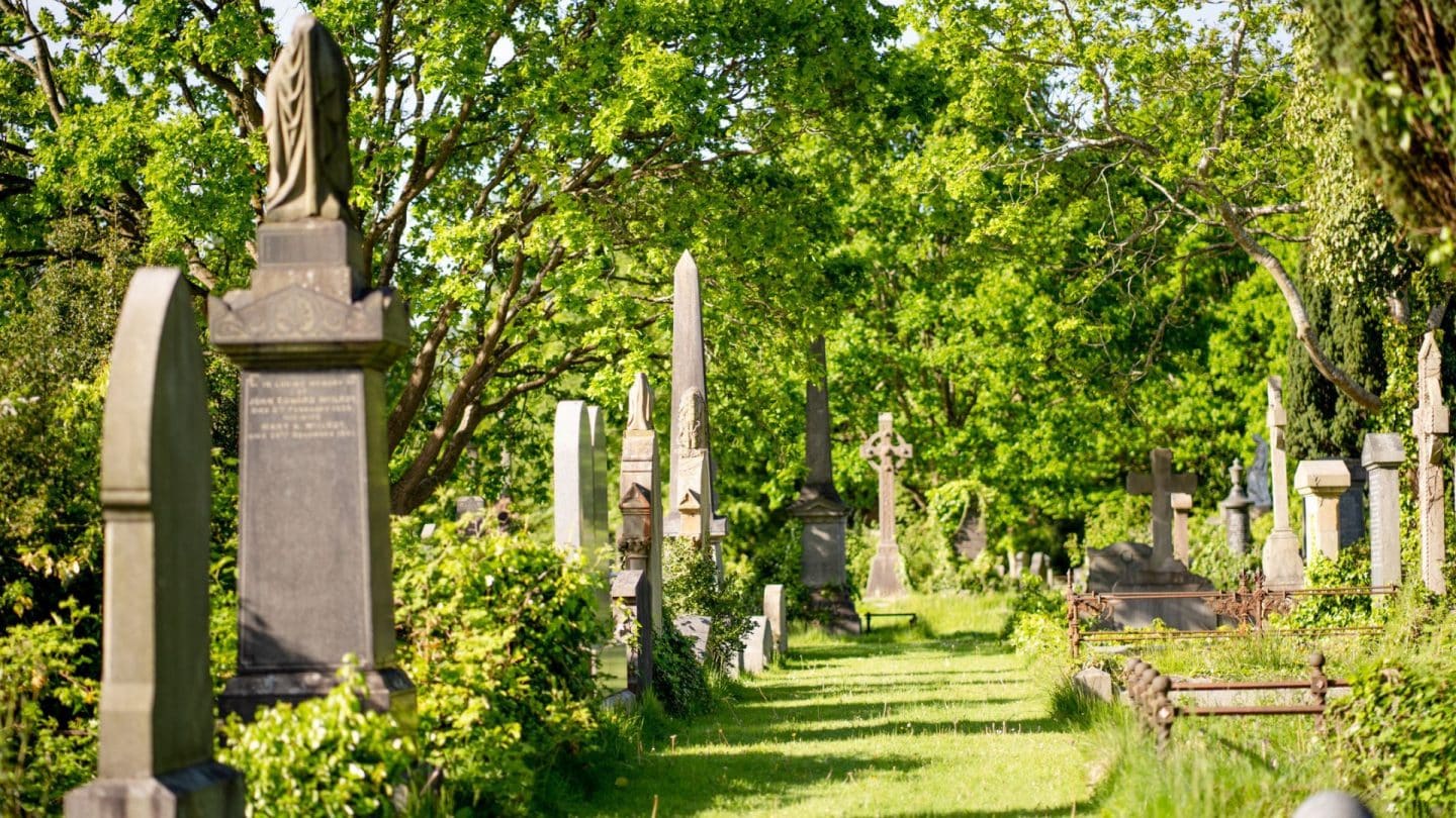 The Sculptural Art Of The Celtic Cross And Those Who Lie Beneath Walking Tour